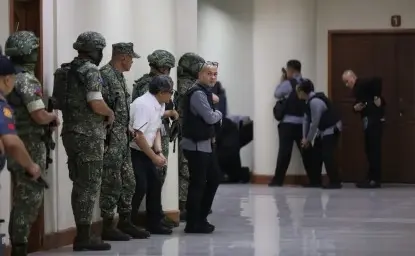 Palace: Sergeant at arms fired first warning shot in fierce standoff